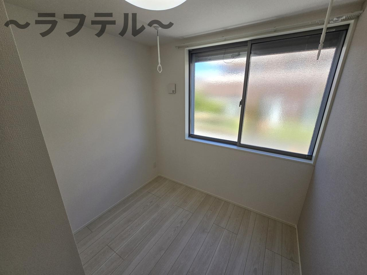 カインドネス狭山ヶ丘の洋室