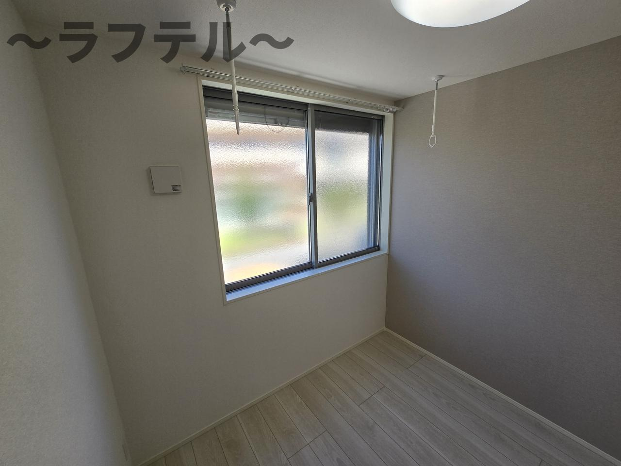 カインドネス狭山ヶ丘の洋室