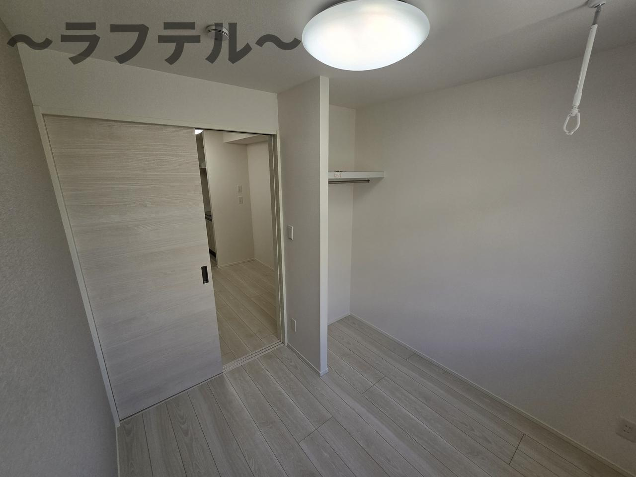 カインドネス狭山ヶ丘の洋室