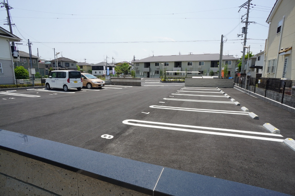 グランディオーズの駐車場