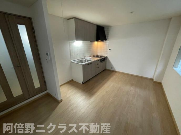 ディマーンシュ阿倍野の居間・リビング|内装は別部屋の参考写真です。