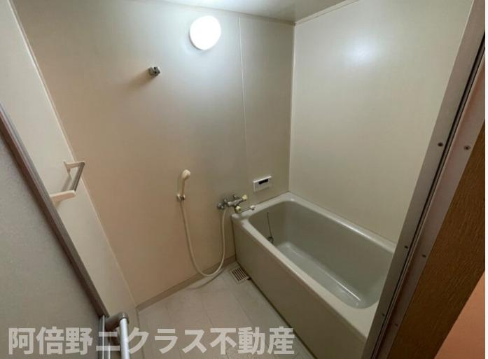 ディマーンシュ阿倍野の浴室|内装は別部屋の参考写真です。