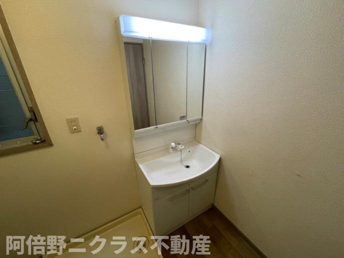 ディマーンシュ阿倍野の洗面所|内装は別部屋の参考写真です。