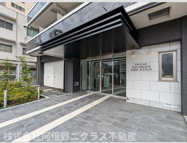 エスリード長居公園PARK AVENUEのエントランス