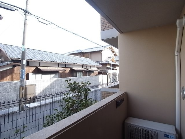 椿のバルコニー