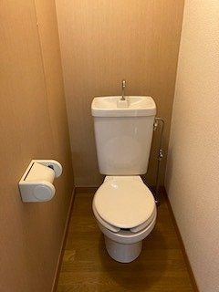 レオパレスエスパールビラのトイレ|現状優先となります。