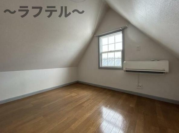 メープルハイム宮本町の洋室