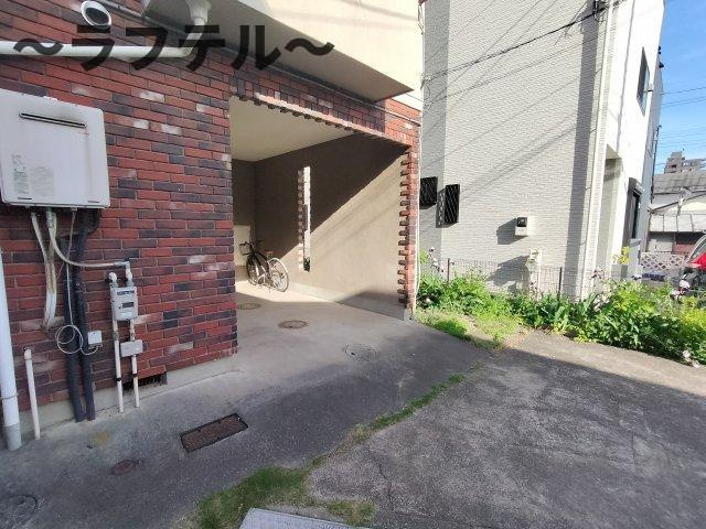 メープルハイム宮本町のエントランス