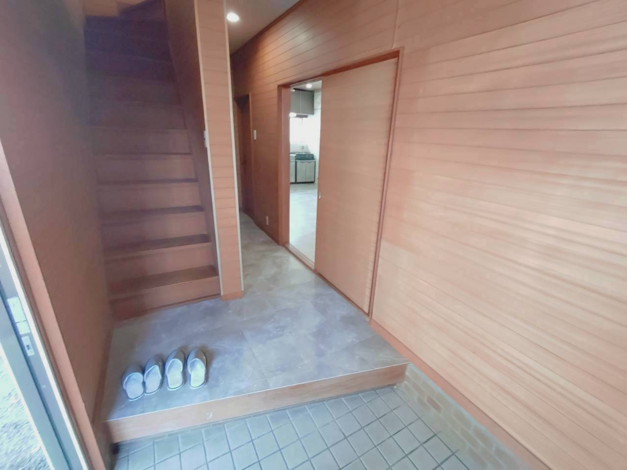 すぐそこハウスの玄関