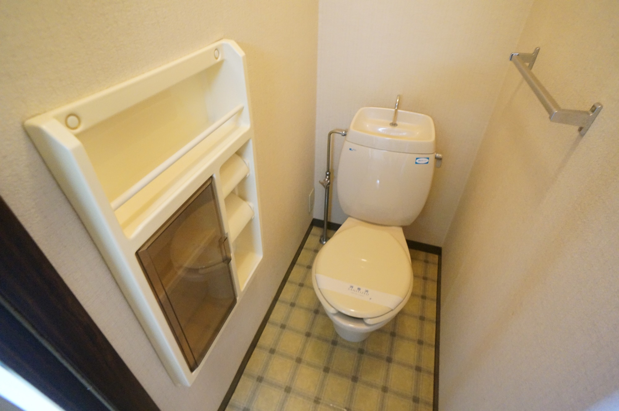奈良市西大寺新田町のアパートのトイレ