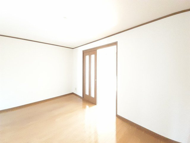 橿原市曽我町のアパートの居間・リビング
