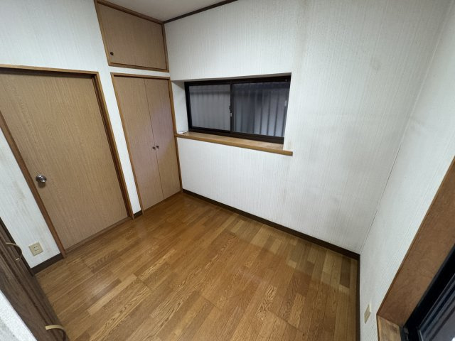 所沢市和ヶ原戸建ての洋室|コンパクトで使いやすい洋室です