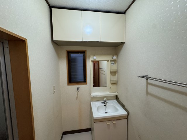 所沢市和ヶ原戸建ての洗面所|広い洗面スペース