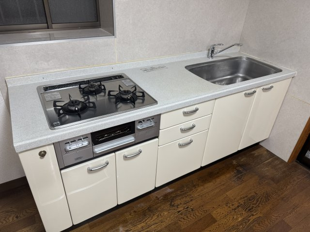 所沢市和ヶ原戸建てのキッチン|キッチンでお料理をお楽しみください