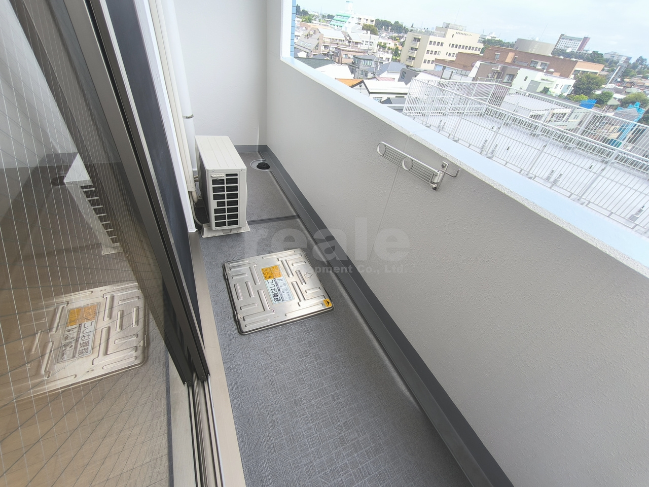 武蔵野市中町３丁目の賃貸マンションのバルコニー