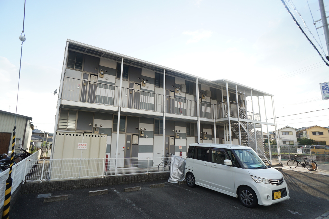 レオパレストミタⅡのエントランス