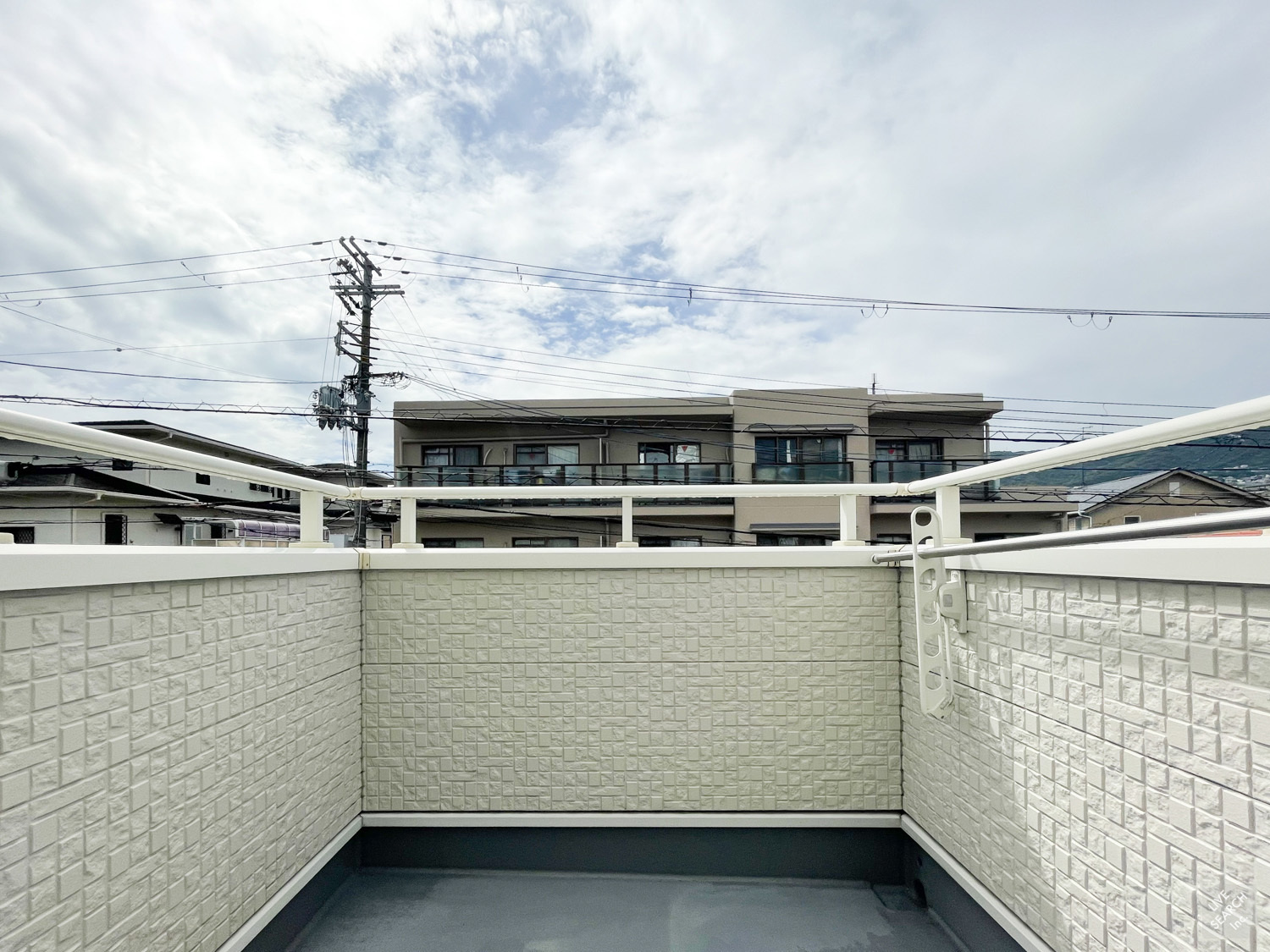 西宮市松生町の一戸建てのバルコニー