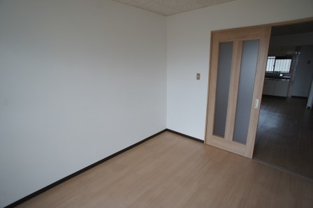 サンパレス西ノ京の洋室