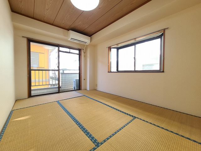 グランパール川口の和室|★落ち着きのある和室６帖・出窓付き★
