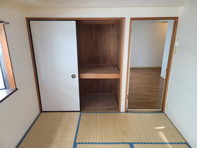 グランパール川口の収納|★押し入れ収納あり★
