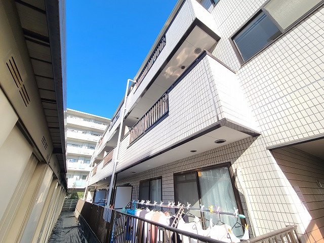 グランパール川口の外観|★鉄骨造３階建てマンション！外観です。★