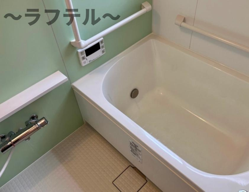 北入曽戸建の浴室