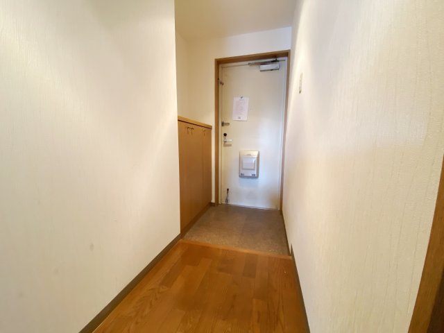 ビエラコート武蔵浦和の玄関|別号室の参考写真です。