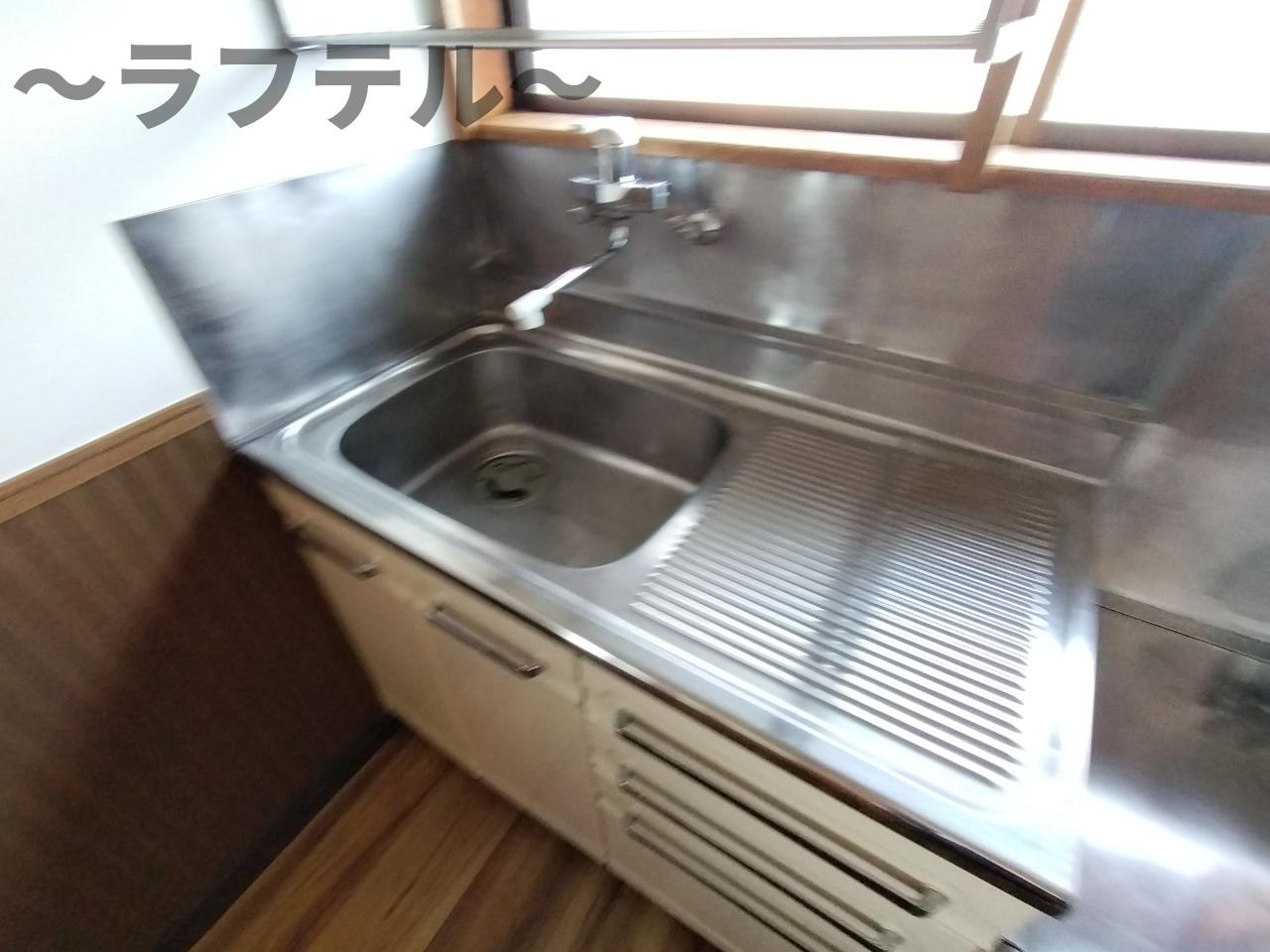 ワイケイパレスのキッチン