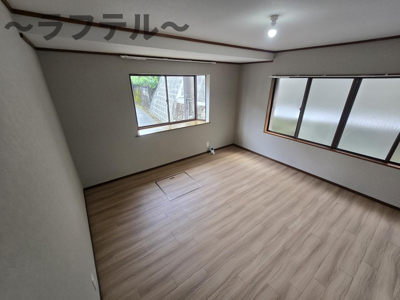 小手指ガーデン戸建の居間・リビング