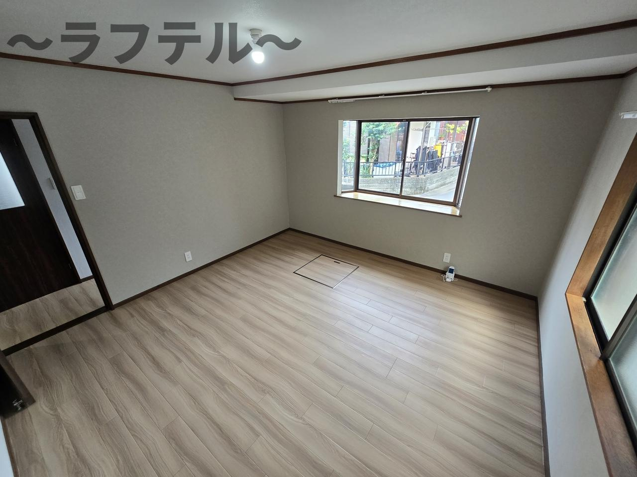 小手指ガーデン戸建の居間・リビング