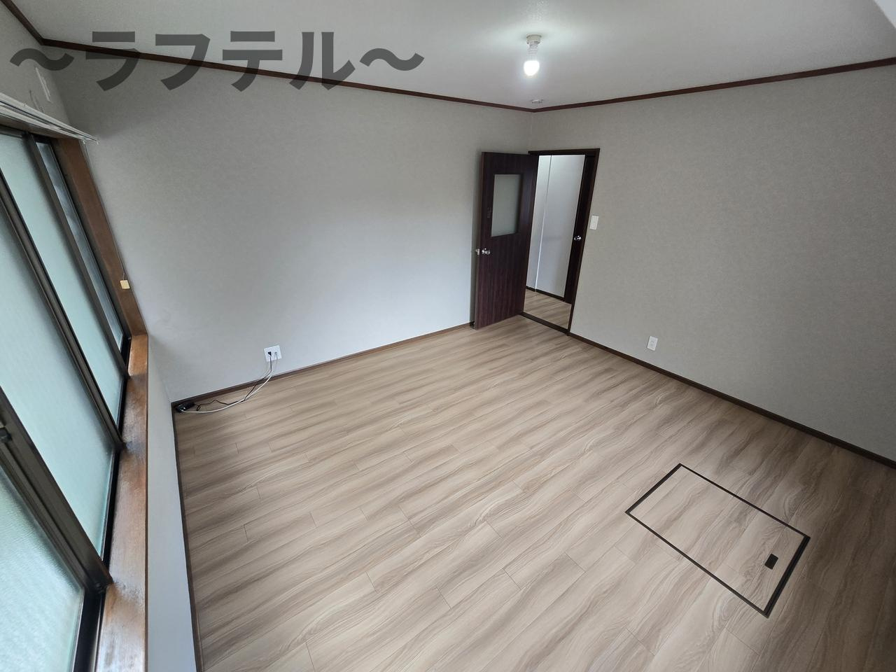 小手指ガーデン戸建の居間・リビング