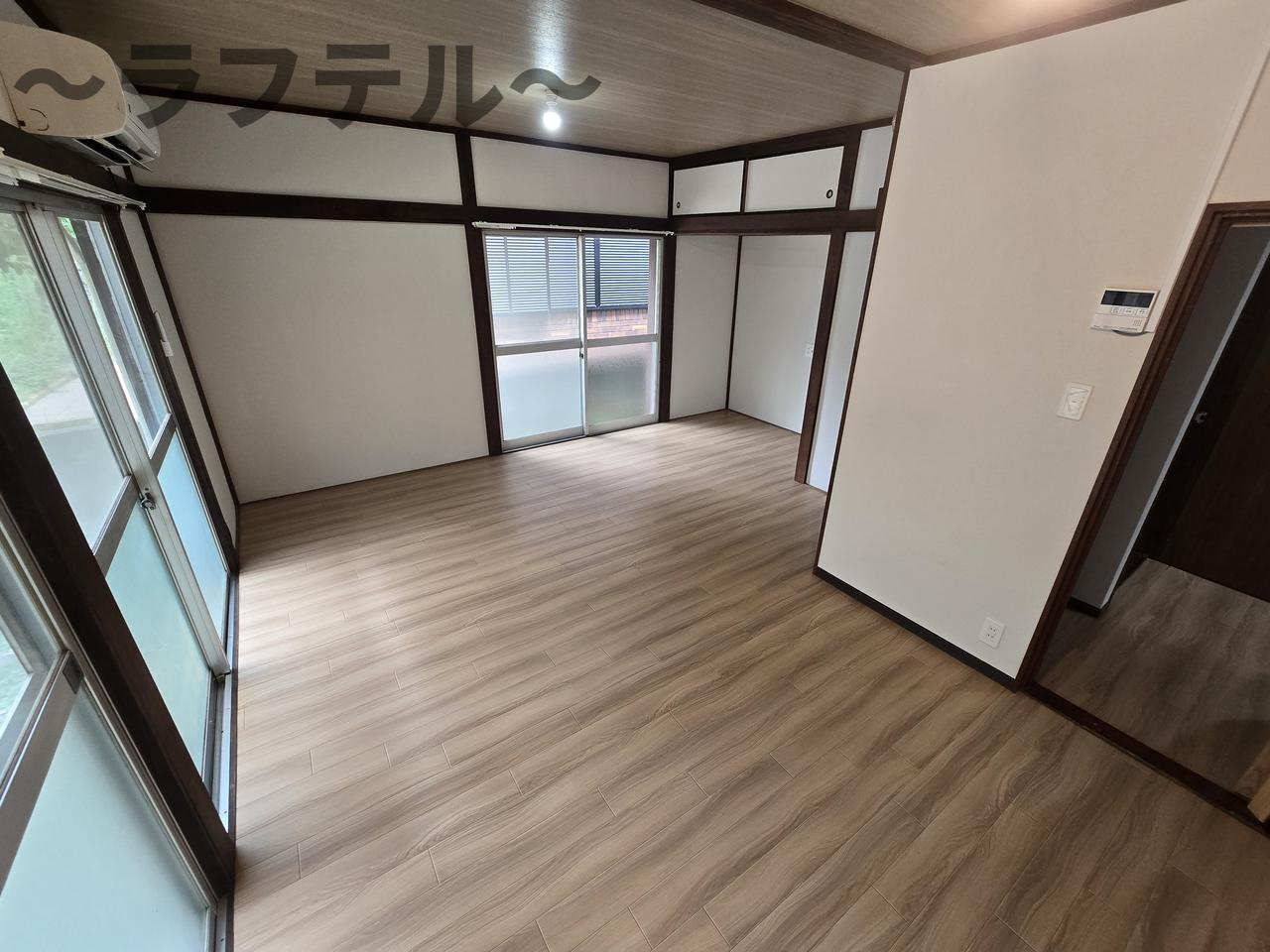 小手指ガーデン戸建の居間・リビング