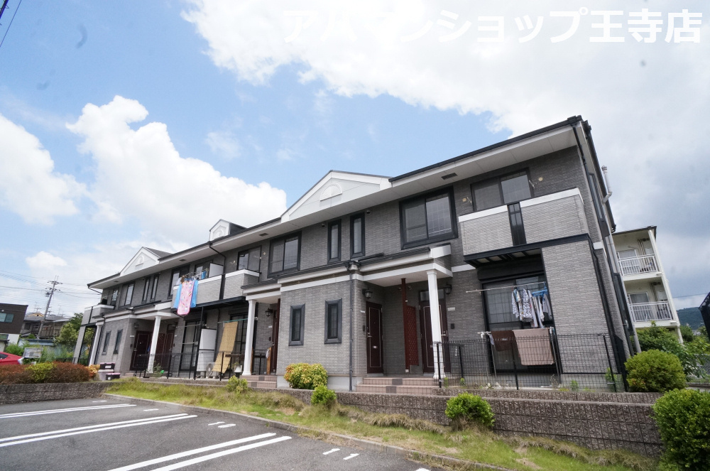 グランソレイユ　（斑鳩町）の外観