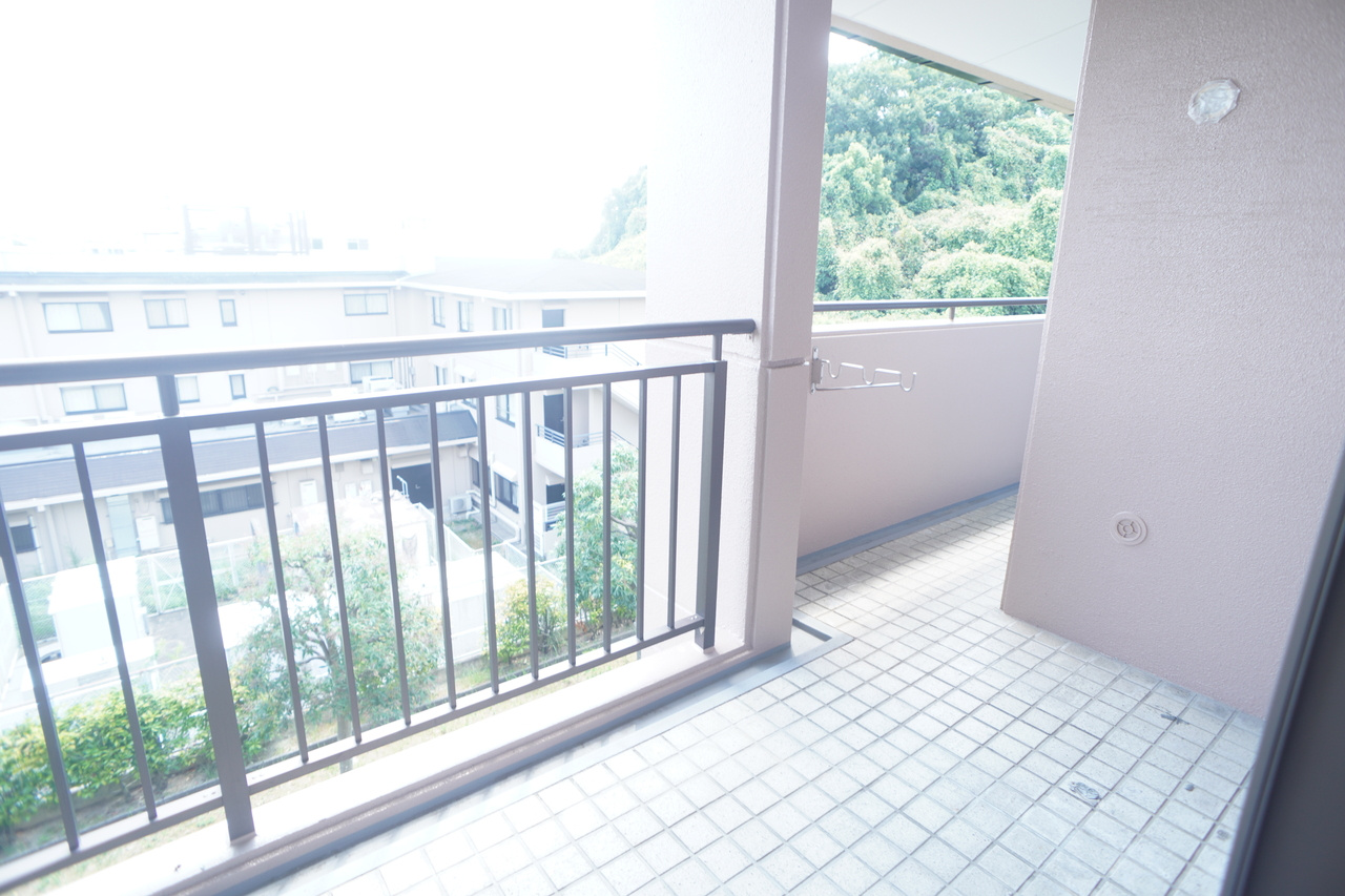 HILL CRESTあやめ池のバルコニー