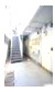 武蔵野市緑町１丁目のアパートのエントランス