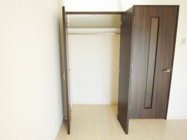 ドゥーエ川口の収納|別室参考写真です