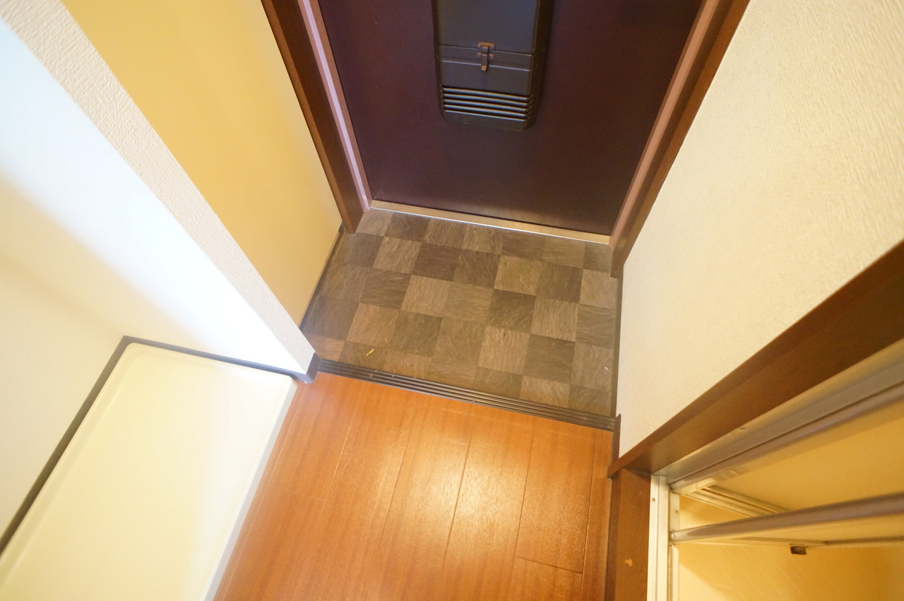 シティパレス富雄北の玄関