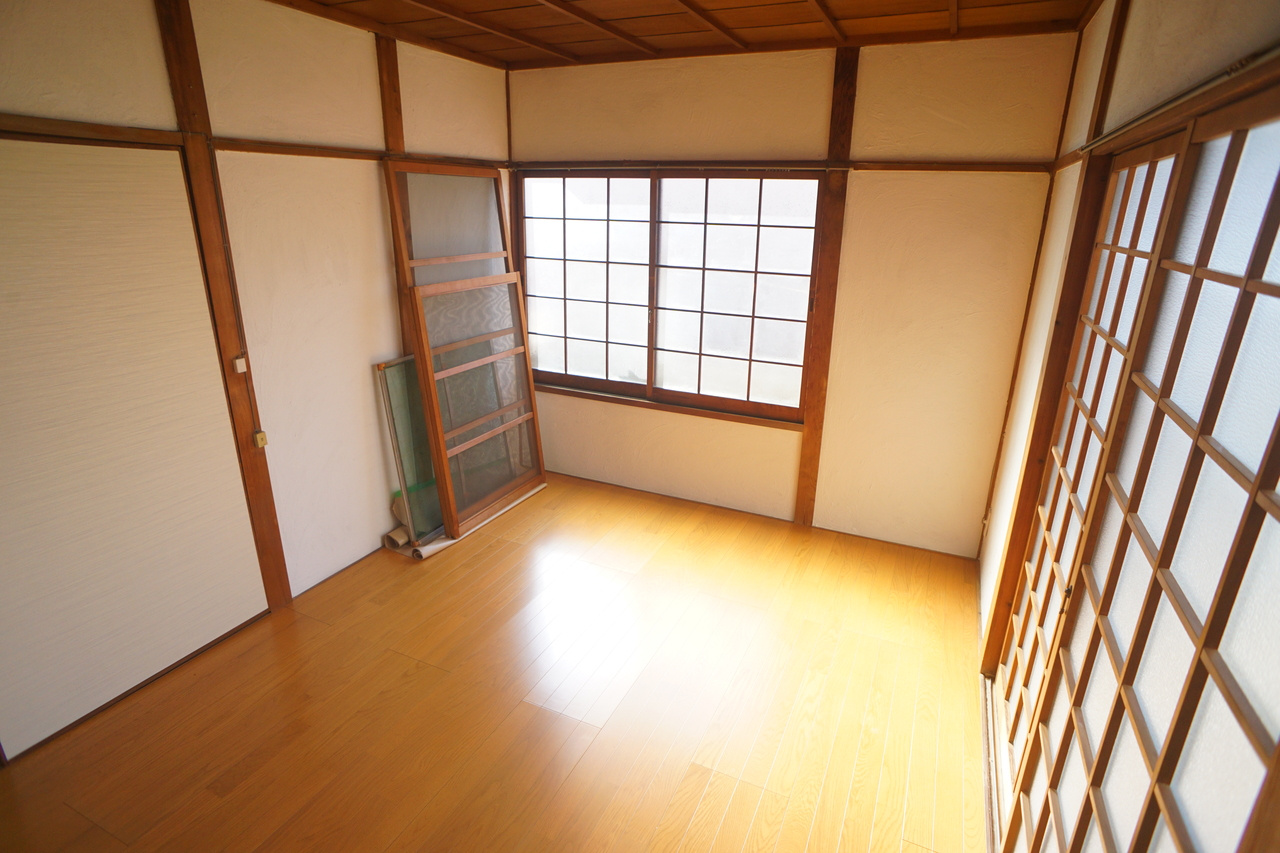 興留５丁目戸建の洋室