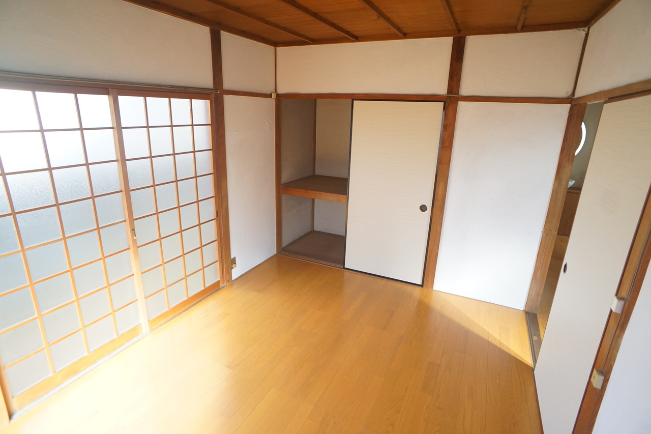 興留５丁目戸建の洋室