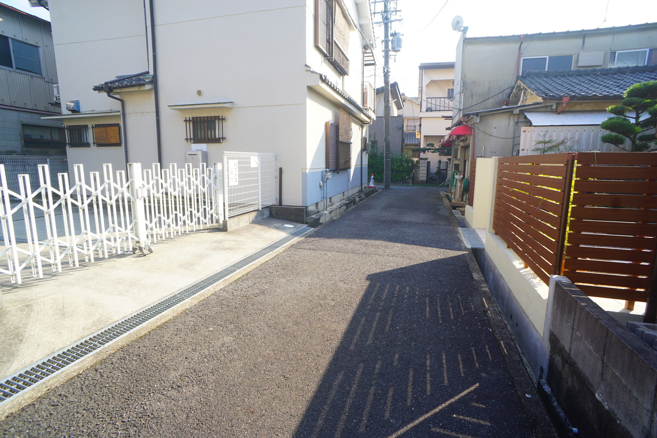 興留５丁目戸建のエントランス