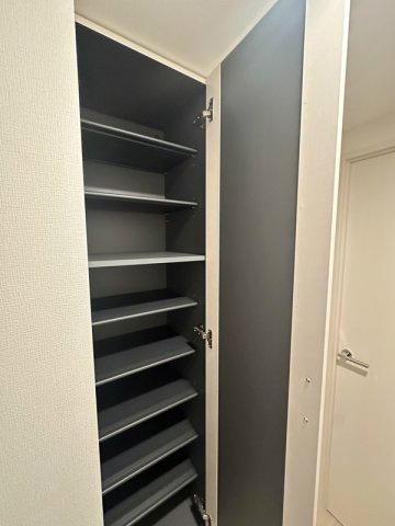 リブリ・中山手の玄関|玄関です