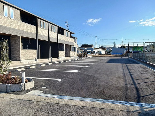 マノワール磯城の駐車場