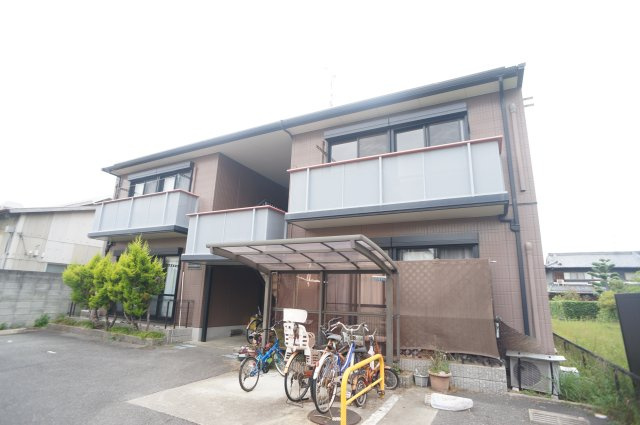 RAFFLES南八木B棟　の外観