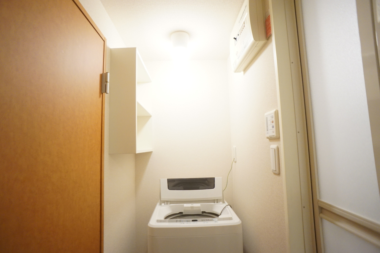 レオパレス冨田Ⅳの玄関