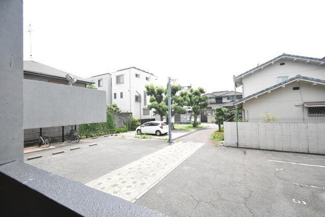 ラフォレスタスイレンティオーザの駐車場