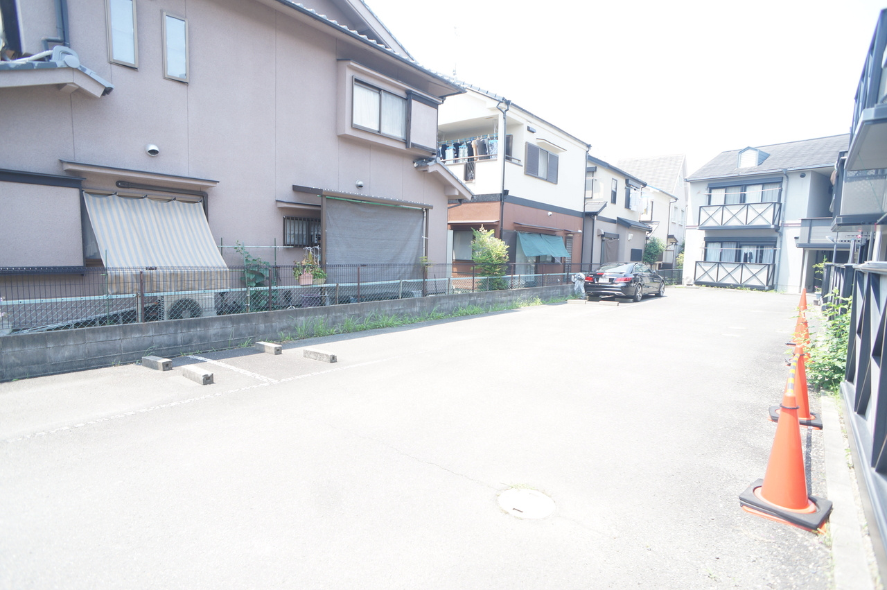 アルシオネＢの駐車場