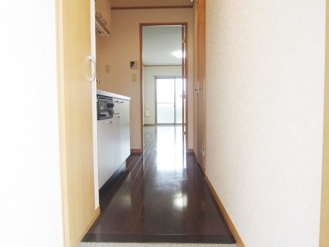 アムール　Teaの内装|※別号室の参考写真です。
