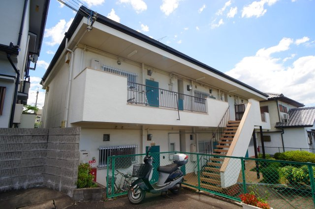 野島マンションのエントランス