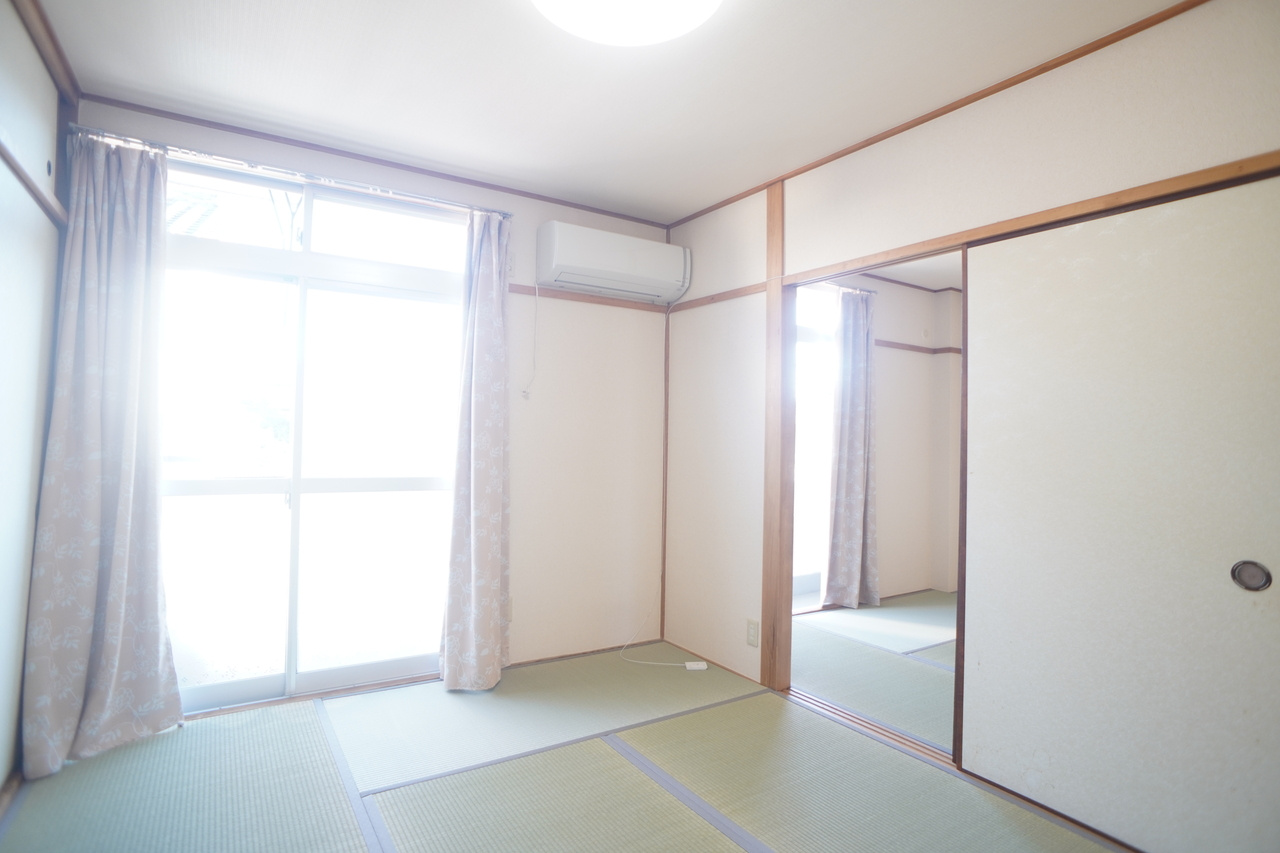 野島マンションの居間・リビング