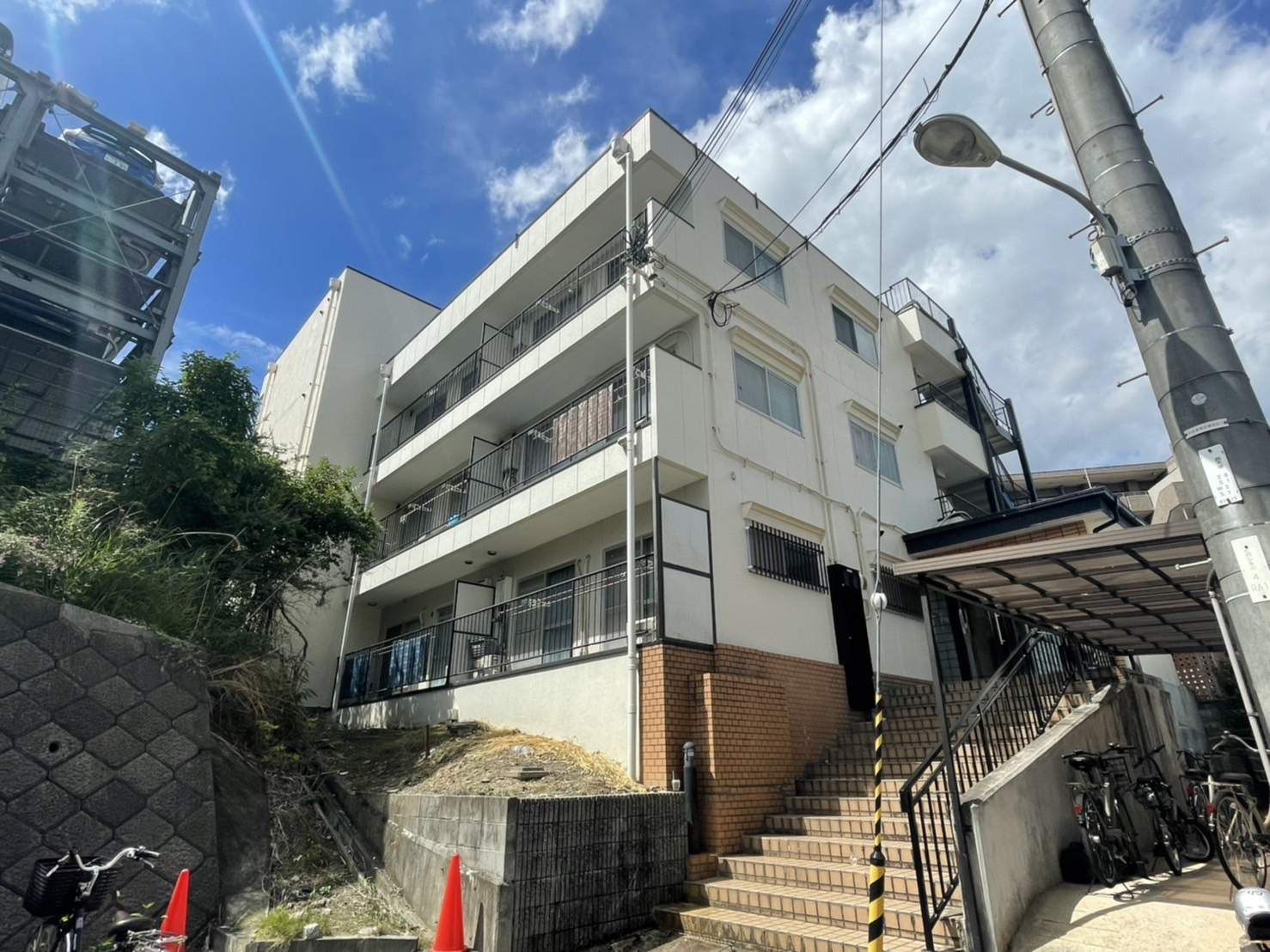 リッチヒル富雄の外観